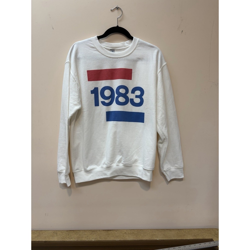 Gildan 1983 Crew Neck Sweatshirt Mens M White Retro Graphic Pullover Patriotic